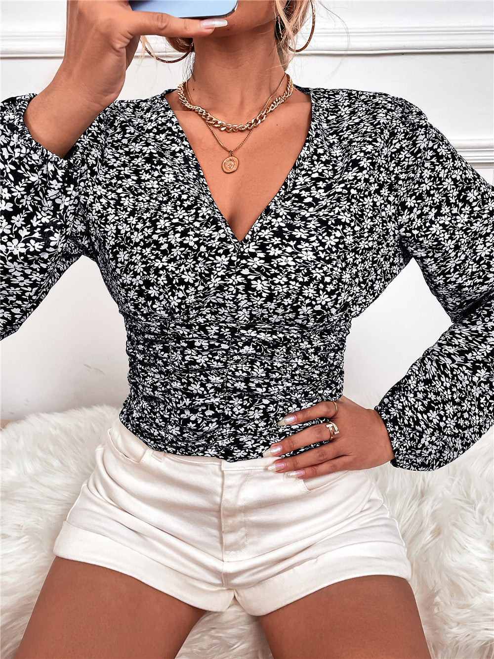 Modisches Langarmshirt mit V-Ausschnitt und Blumenmuster für Damen