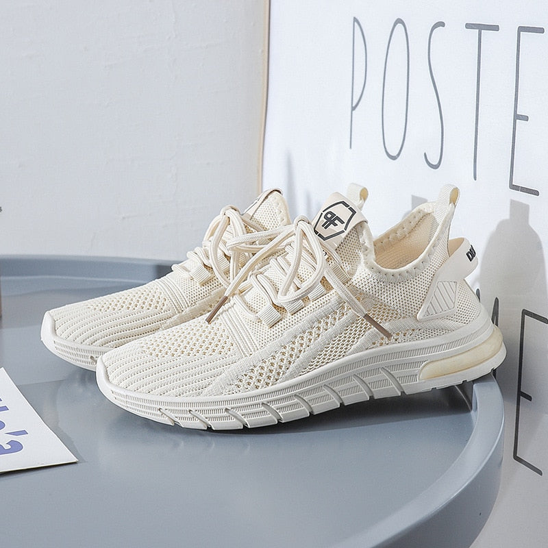 Atmungsaktive flache Turnschuhe aus Mesh für Damen