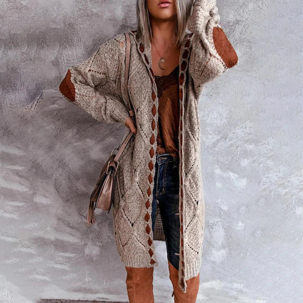 Lässige Oversized Strickjacke mit Kapuze und Boho-Details für Damen