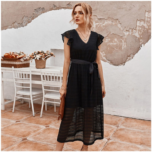 Stilvolles schwarzes Büro-Maxikleid mit Rüschen und Lochmusterspitze für Damen