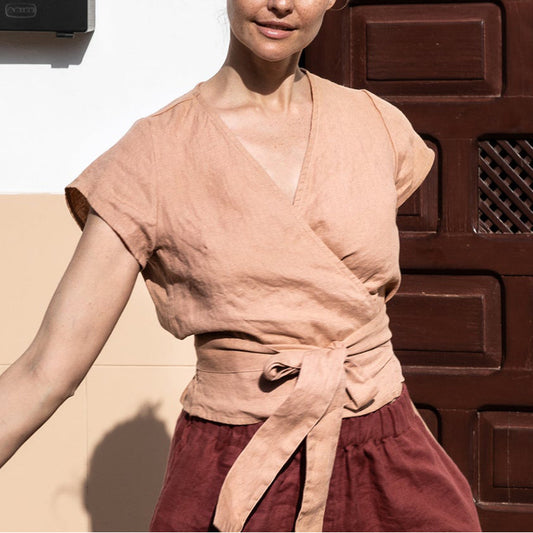 Leichtes Kurzarm-Top mit V-Ausschnitt und Schnürdetail für Damen