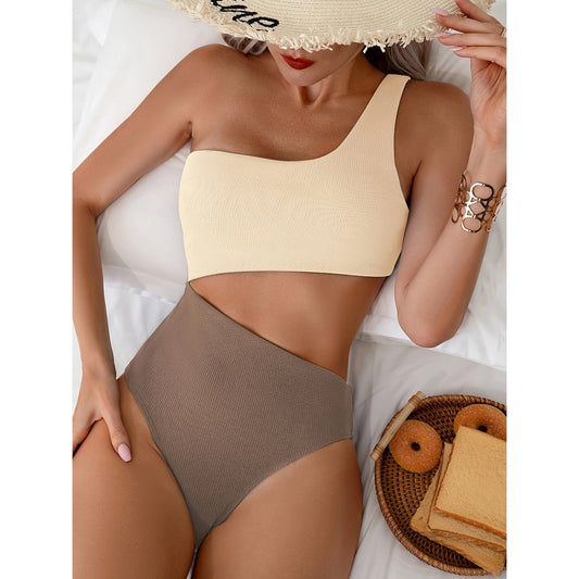 Asymmetrischer Badeanzug für Frauen - Elegant und figurbetont