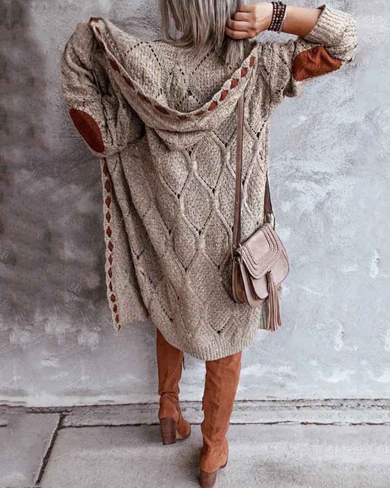 Lässige Oversized Strickjacke mit Kapuze und Boho-Details für Damen